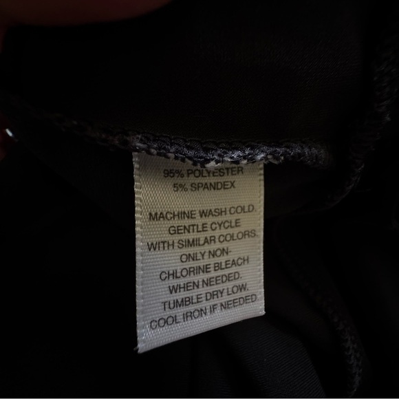 White House Black Market Off Shoulder / Side Tie Top Size M - Picture 12 of 12